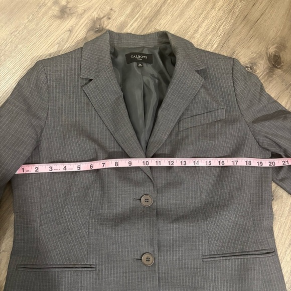 Talbots Wool Charcoal Gray Pinstripe Two Button Blazer Women 12P Classic - Picture 6 of 13